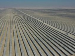 LONGi supplies 800MW of bifacial modules for the first solar power plant in Qatar