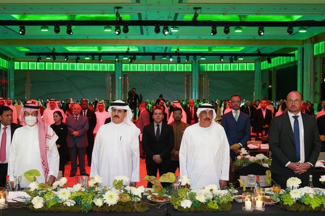 DEWA honours sponsors & partners of 24th WETEX, Dubai Solar Show and 8th World Green Economy Summit – EQ Mag Pro
