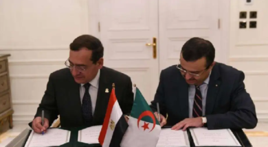 Egypt, Algeria Sign MoU in Fields of Gas, Oil, & Mining