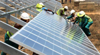 International supply of solar panels behind installation delay